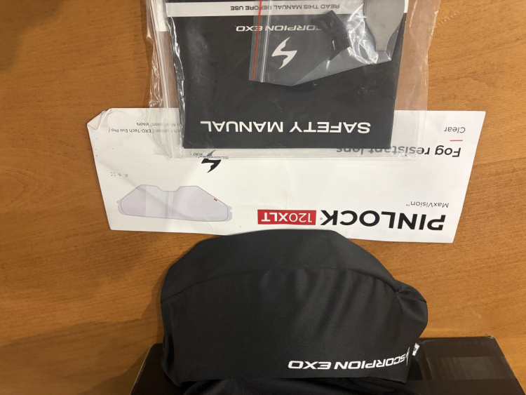 ШЛЕМ SCORPION EXO-TECH EVO CARBON SOLID NOIR (03