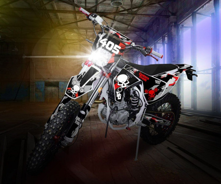 RAZDOLBIKER | Изготовление графики (поклейка графики)