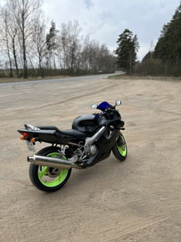 Honda CBR F4, 2000 г.