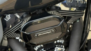 Harley-Davidson Electra Glide FLHTCU Ultra Classic на широкой раме, 2012 г.