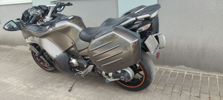 Спорт-турист Kawasaki GTR 1400 Concourse, 2010 г.