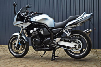 Yamaha FZS 600, 2004 г.