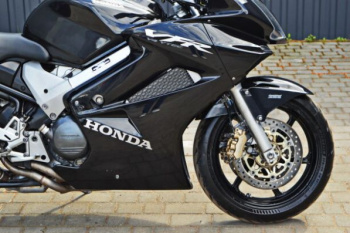 Honda VFR 800 Vtec c ABS, 2004 г.