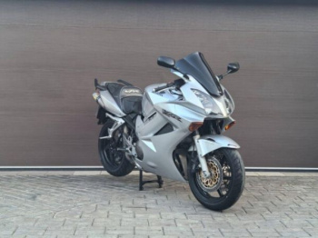 Honda VFR, 2002 г.