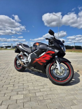 Honda CBR, 2000 г.