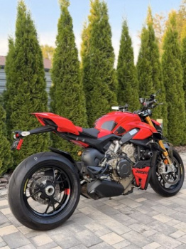 Ducati Streetfighter V4S, 2024 г.