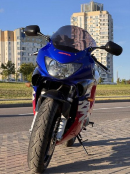 Honda CBR, 2000 г.
