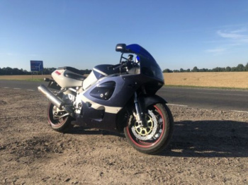Suzuki GSX-R, 2000 г.