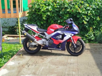 Honda CBR, 2000 г.