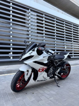 Suzuki GSX 8R, 2024 г.