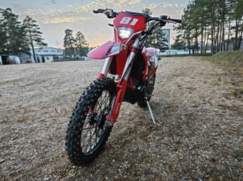 Regulmoto Holeshot Red Edition (4 valves), 2024 г.