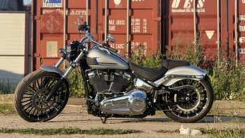 Harley-Davidson Breakout, 2023 г.