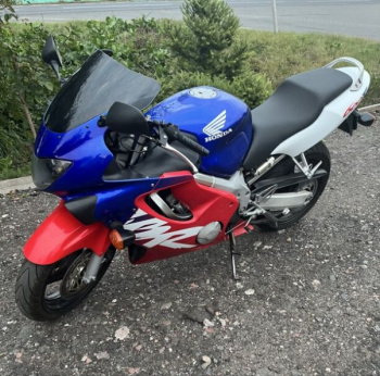 Honda CBR f4, 2000 г.
