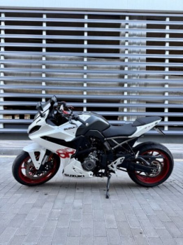 Suzuki GSX 8R, 2024 г.