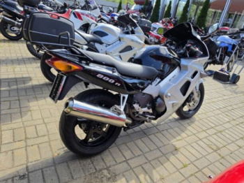 Honda VFR, 2000 г.