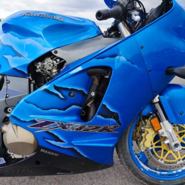 Kawasaki Ninja ZX12R, 2001 г.