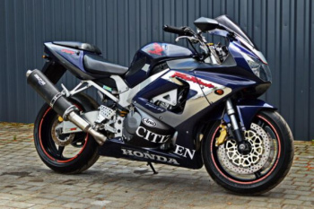 Honda CBR 900 RR, 2001 г.