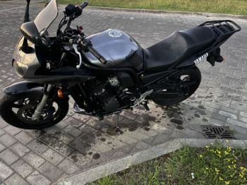 Yamaha FZS 1000, 2004 г.