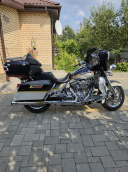 Harley-Davidson CVO FLHTCUSE7, 2012 г.