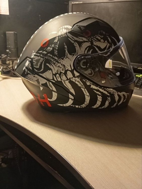 Шлем airoh