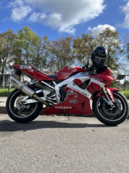 Yamaha YZF R1, 2001 г.