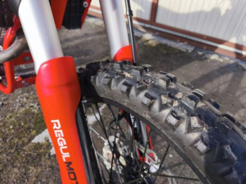 Regulmoto Holeshot Red Edition, 2024 г.