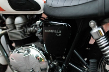 Triumph Bonneville t100, 2004 г.