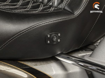 Harley-Davidson CVO Road Glide FLTRSE3, 2009 г.