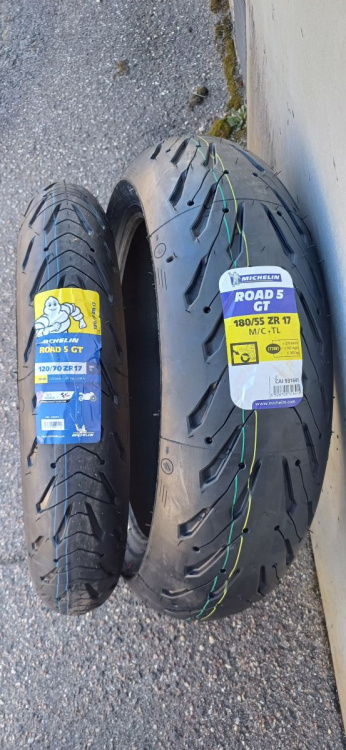 Продам Michelin Pilot Road 5 GT