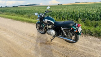 Triumph Bonneville 800 (T100), 2001 г.