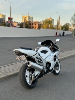 Suzuki GSX-R, 2002 г.
