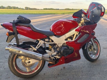 Honda VTR, 2000 г.