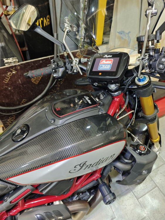 Стрит Indian FTR 1200 Indian FTR 1200 CARBON R Limited Edition, 2022 г.