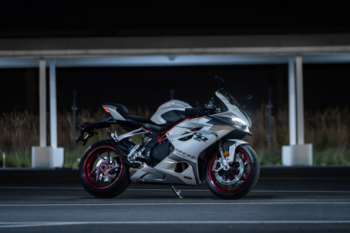 QJ MOTOR SRK 921 RR, 2026 г.