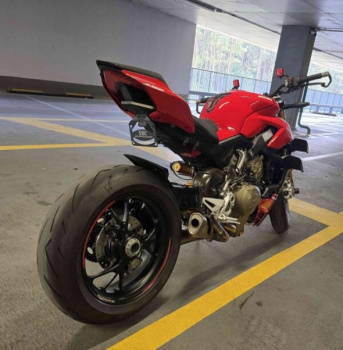 Ducati Streetfighter V4S, 2020 г.