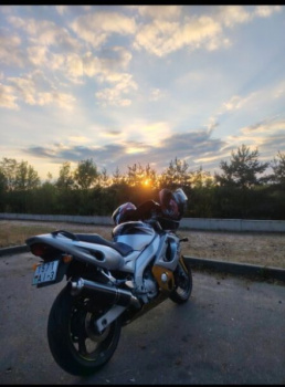 Yamaha YZF, 2001 г.