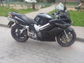 Honda VFR, 2002 г.