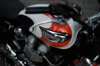 Triumph Bonneville t100, 2004 г.