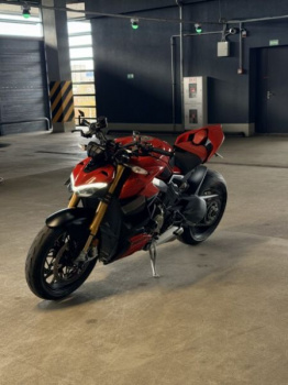 Ducati Streetfighter V4S, 2024 г.