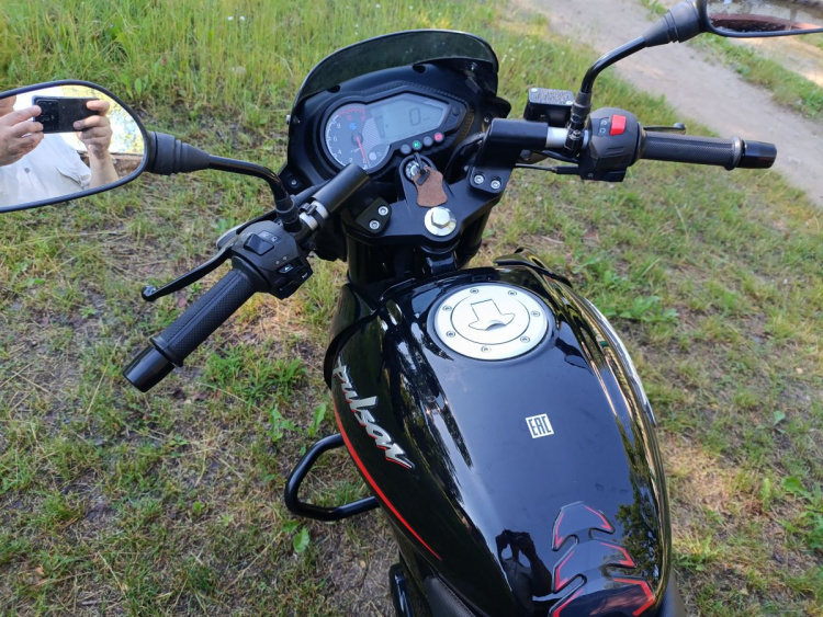Стрит BAJAJ Pulsar 180, 2025 г.