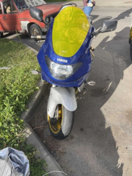 Yamaha YZF, 2000 г.