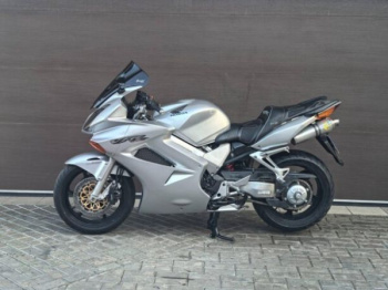 Honda VFR, 2002 г.