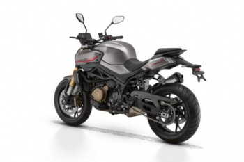 QJ MOTOR SRK 900, 2026 г.