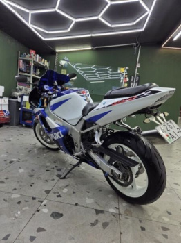 Suzuki GSX-R, 2001 г.