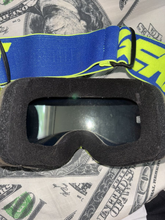 Шлем Airoh Twist 2.0 (L) + Очки Leatt