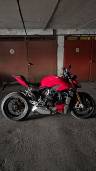 Ducati Streetfighter V4s, 2021 г.