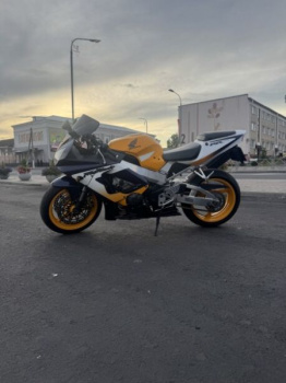 Honda CBR 929 RR Fireblade, 2000 г.