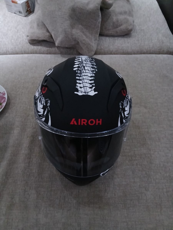 Шлем airoh