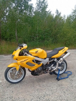 Honda VTR, 1998 г.