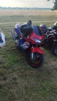 Honda CBR f4, 1999 г.